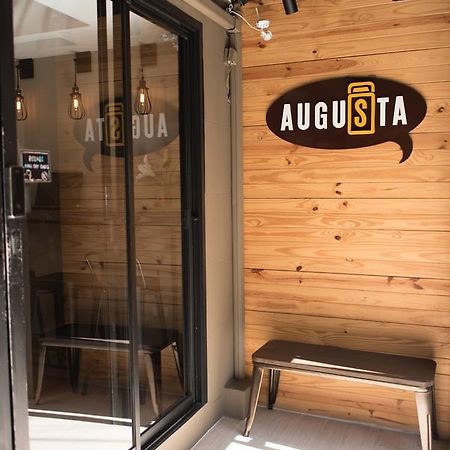 Augusta Hostel Bangkok Buitenkant foto