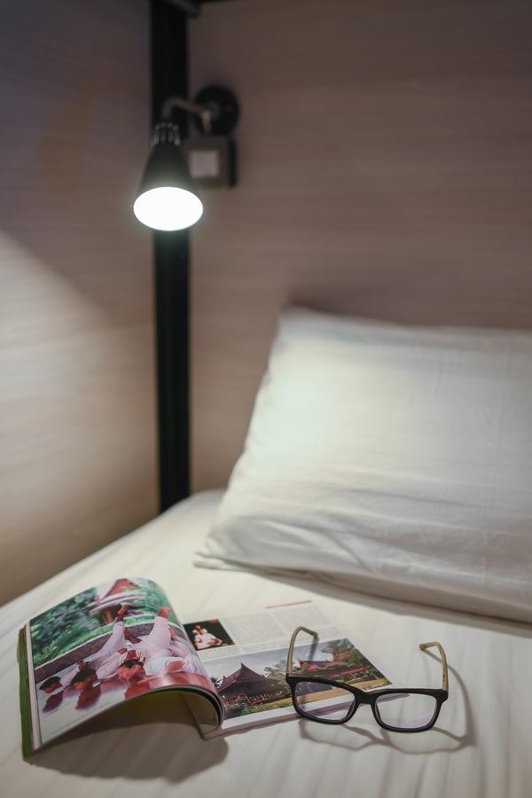 Augusta Hostel Bangkok Buitenkant foto