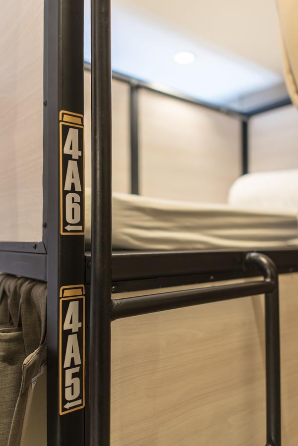 Augusta Hostel Bangkok Buitenkant foto