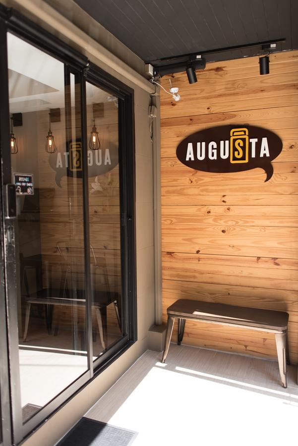 Augusta Hostel Bangkok Buitenkant foto