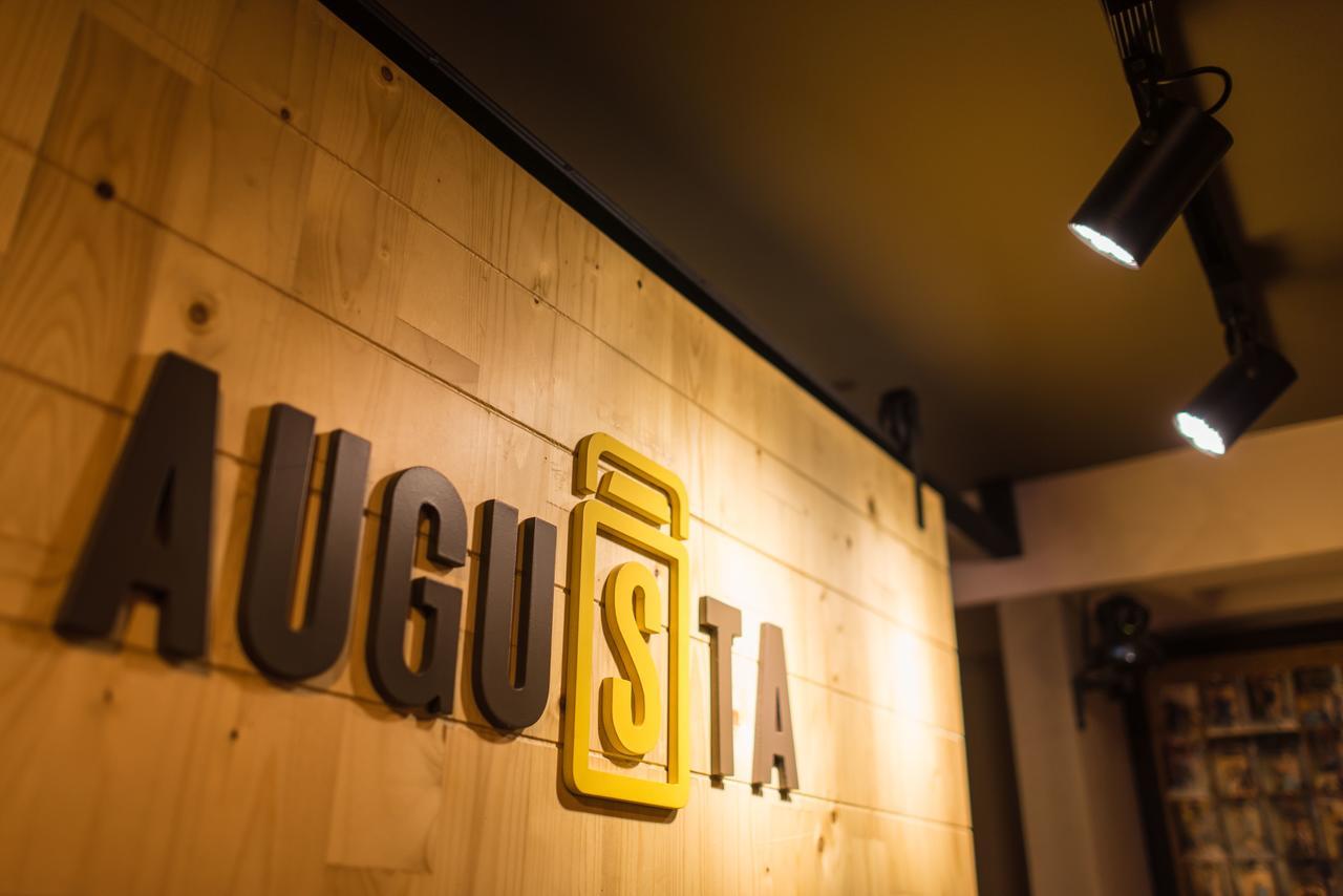 Augusta Hostel Bangkok Buitenkant foto