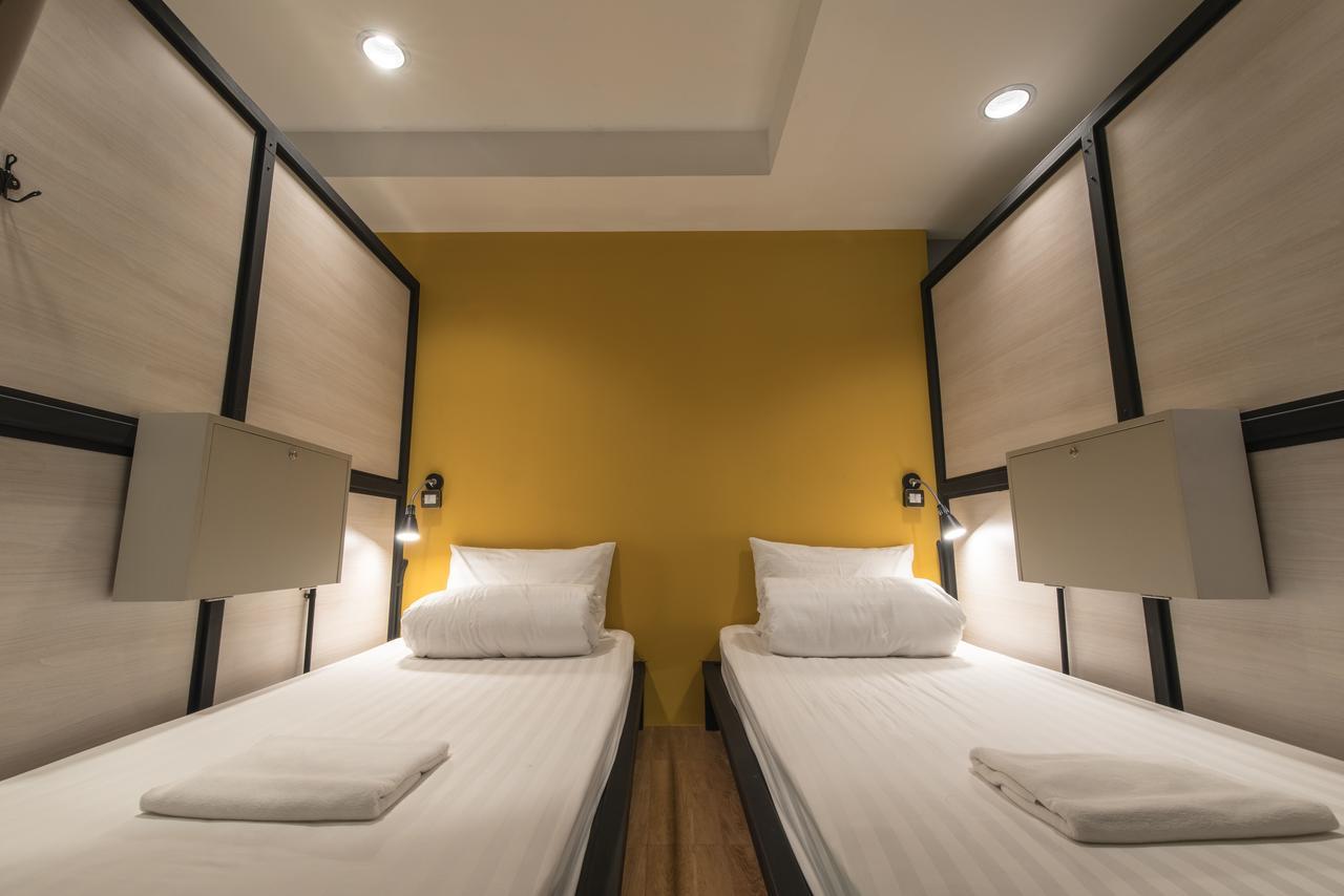 Augusta Hostel Bangkok Buitenkant foto