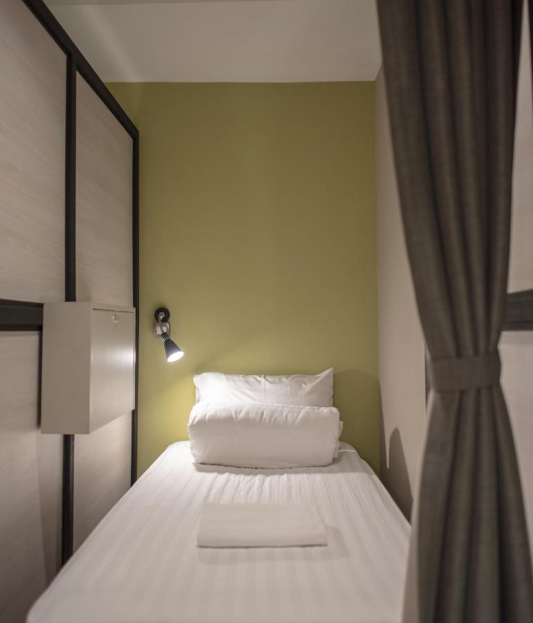 Augusta Hostel Bangkok Buitenkant foto