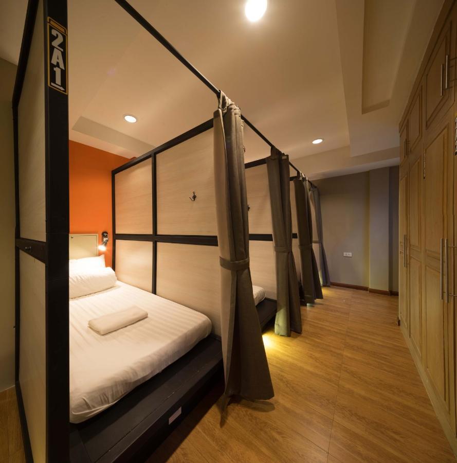 Augusta Hostel Bangkok Buitenkant foto