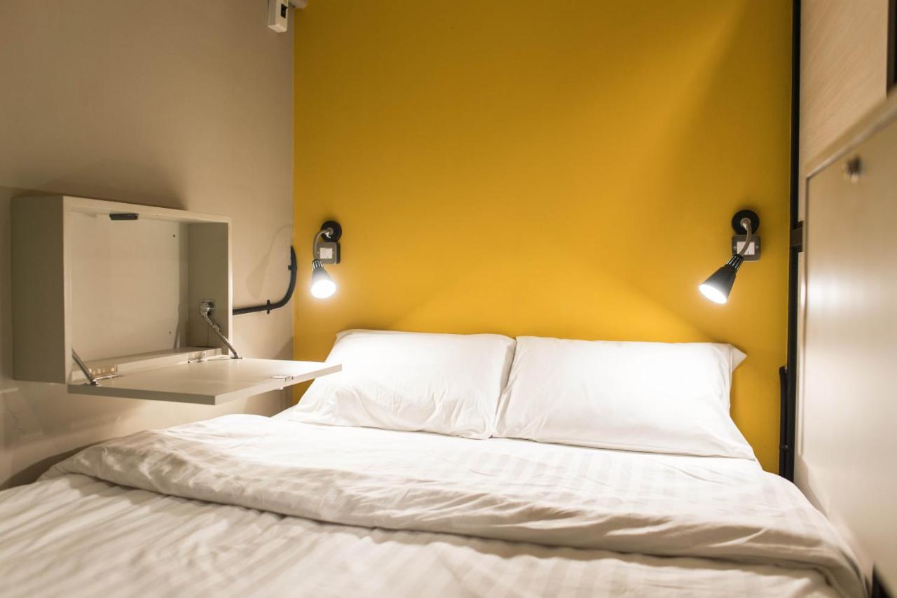 Augusta Hostel Bangkok Buitenkant foto